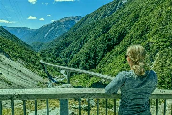 Naomi, 23 — Escort in Arthur s Pass, New Zealand