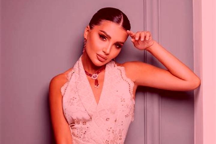 Naomi, 23 — Escort in Cham Khalifeh, Iran