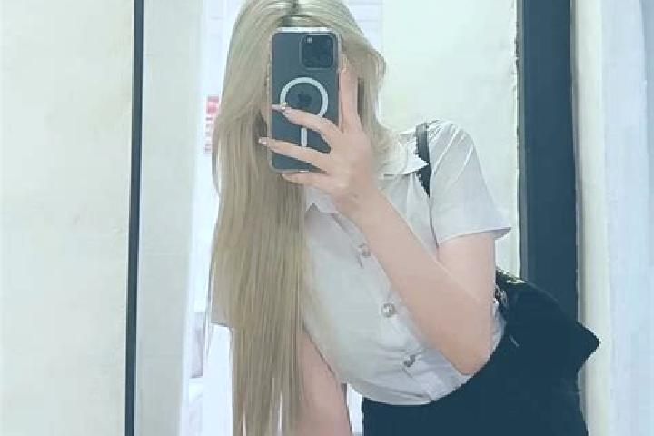 Naomi, 23 — Escort in Guangxing, China