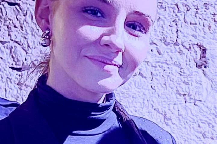 Naomi, 23 — Escort in Jolanda di Savoia, Italy