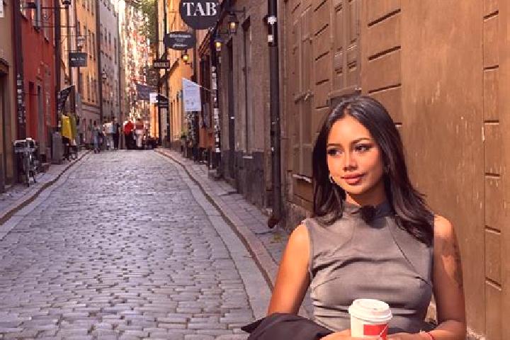 Naomi, 23 — Escort in Oskarstroem, Sweden
