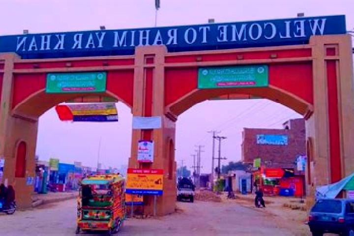 Naomi, 23 — Escort in Rahim Yar Khan, Pakistan