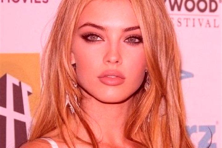Naomi, 24, a blonde hazel-eyed caucasian companion based in Ikire. Offering Couples, Tantra, Duos, Party Girl. Available for incall and outcall, day and even...