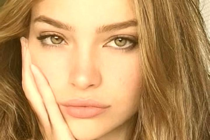 Naomi, 24, a blonde hazel-eyed latina companion based in Gornje Nedeljice. Offering Girlfriend Experience, Party Girl, Duos, Deep French Kissing. Available f...
