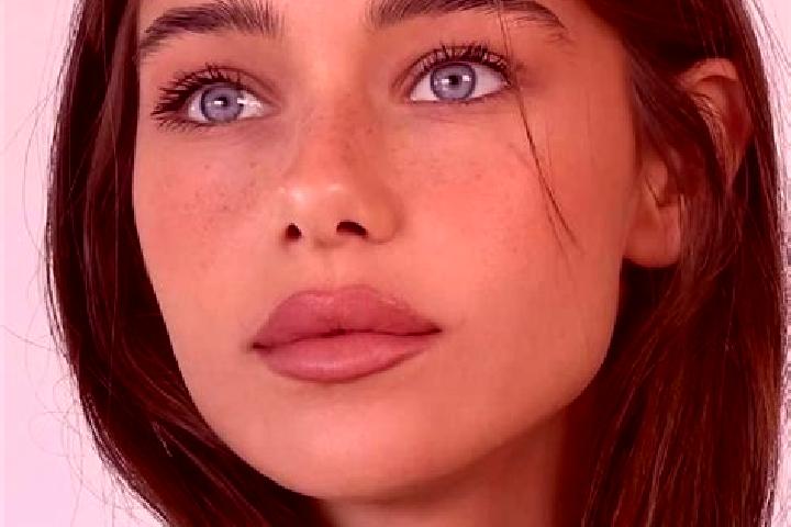 Naomi, 24, a brunette amber-eyed latina companion based in Massa di Somma. Offering 69, Deep French Kissing, OWO, Striptease. Available for incall and outcal...