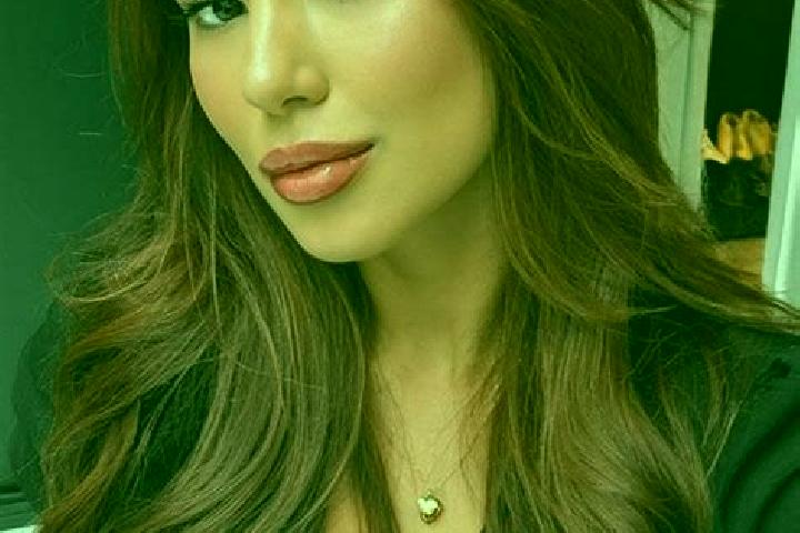 Naomi, 24, a chestnut brown-eyed latina companion based in Talinranta. Offering Massage, Overnight, Travel Companion. Available for incall and outcall, day a...