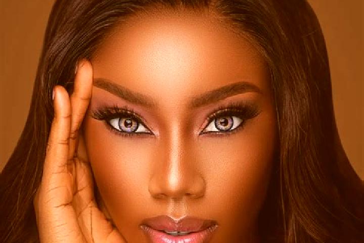 Naomi, 24, a dark blonde blue-eyed ebony companion based in Mogosesti. Offering Roleplay, Massage, Girlfriend Experience, Dinner Date. Available for incall a...