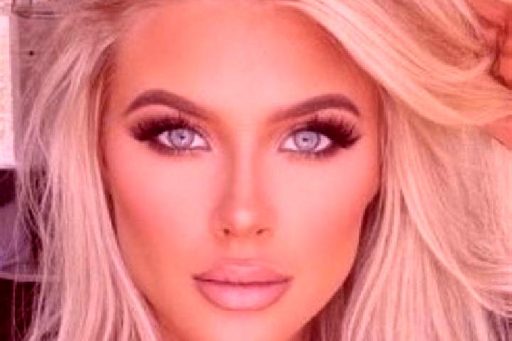 Naomi, 24, a platinum blonde brown-eyed ebony companion based in Amaru. Offering Dinner Date, Overnight, Couples, Tantra. Available for incall and outcall, d...