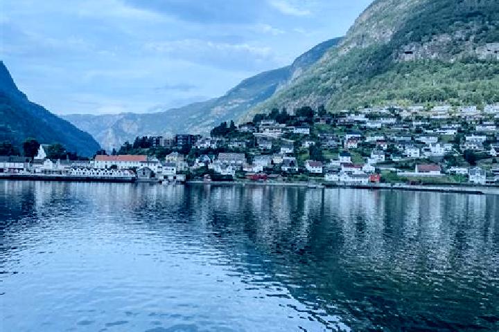 Naomi, 24 — Escort in Aurlandsvangen, Norway