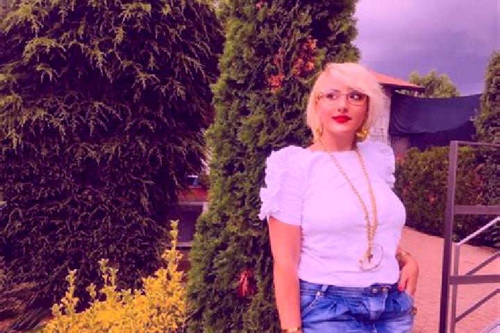 Naomi, 24 — Escort in Csecse, Hungary