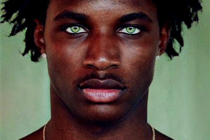 Naomi, 25, a black green-eyed european companion based in eMkhomazi. Offering Couples, OWO. Available for incall and outcall, day and evening dates.