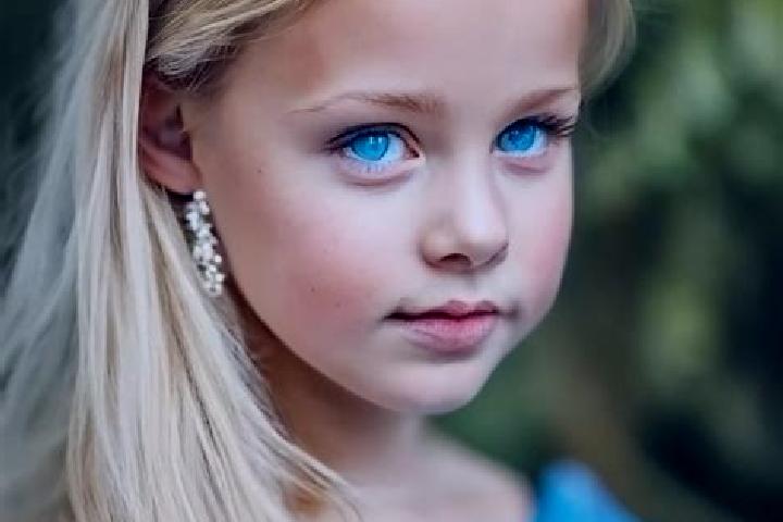 Naomi, 25, a blonde blue-eyed mediterranean companion based in Ahuateno. Offering GFE, Tantra, Fetish, Duos, Erotic Massage. Available for incall and outcall...