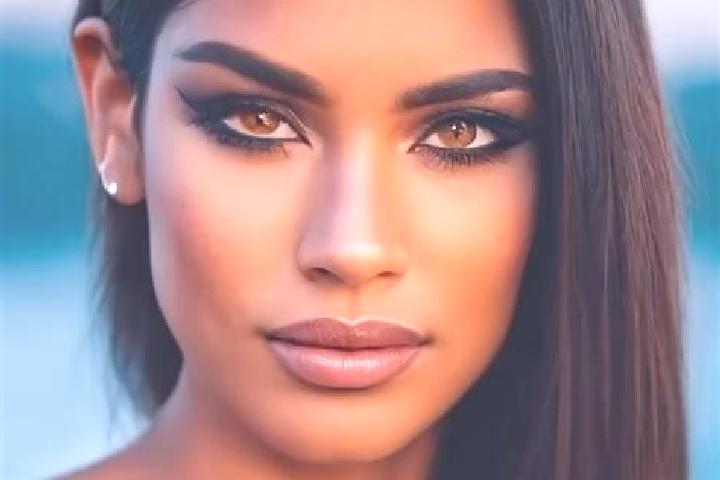 Naomi, 25, a brunette amber-eyed latina companion based in Merishausen. Offering Roleplay, GFE, Domination. Available for incall and outcall, day and evening...