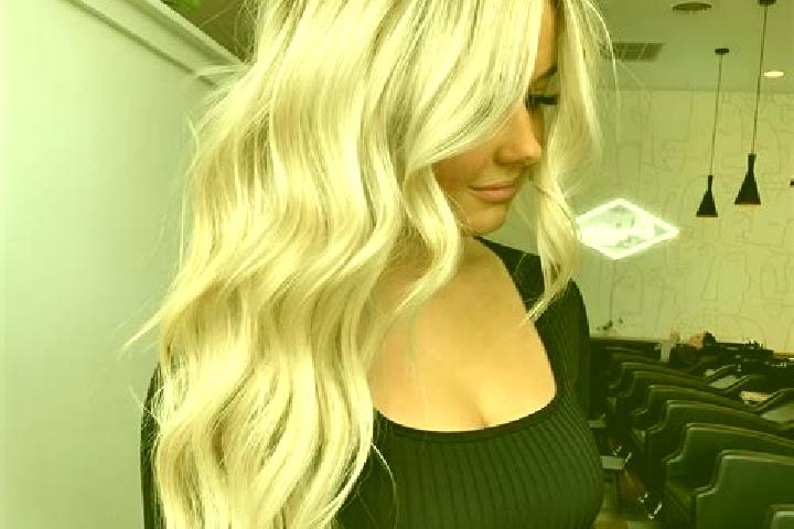 Naomi, 25, a platinum blonde grey-eyed ebony companion based in Uno. Offering BDSM, Tantra, Duos. Available for incall and outcall, day and evening dates.