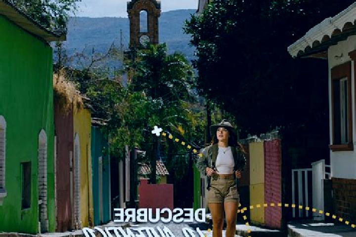 Naomi, 25 — Escort in Amatlan de los Reyes, Mexico