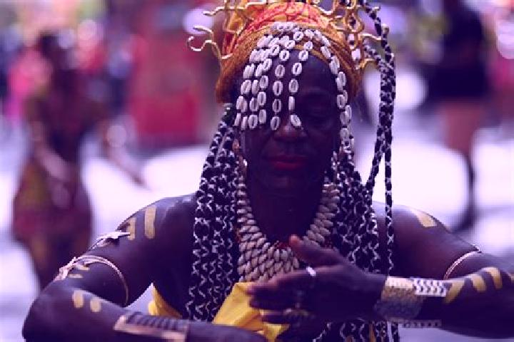 Naomi, 25 — Escort in Galanga, Angola