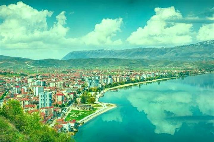 Naomi, 25 — Escort in Lac, Albania