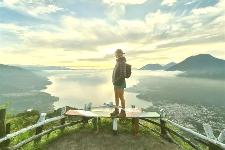 Naomi, 25 — Escort in Santa Clara La Laguna, Guatemala