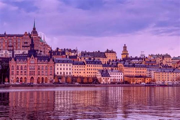 Naomi, 25 — Escort in Sparreholm, Sweden