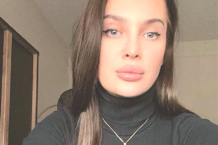 Naomi, 25 — Escort in Stamora Germana, Romania