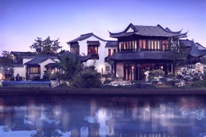 Naomi, 25 — Escort in Taohuayuan, China