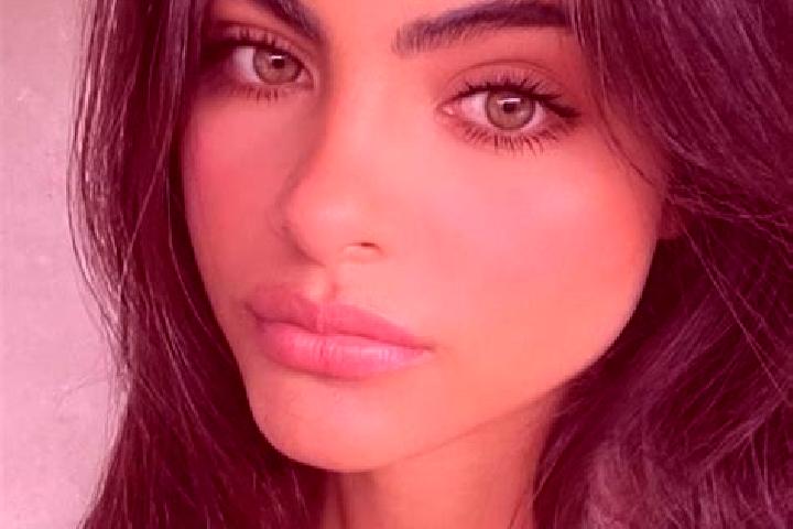 Naomi, 26, a black hazel-eyed indian companion based in Champ-sur-Drac. Offering Deep French Kissing, Domination, Tantra. Available for incall and outcall, o...