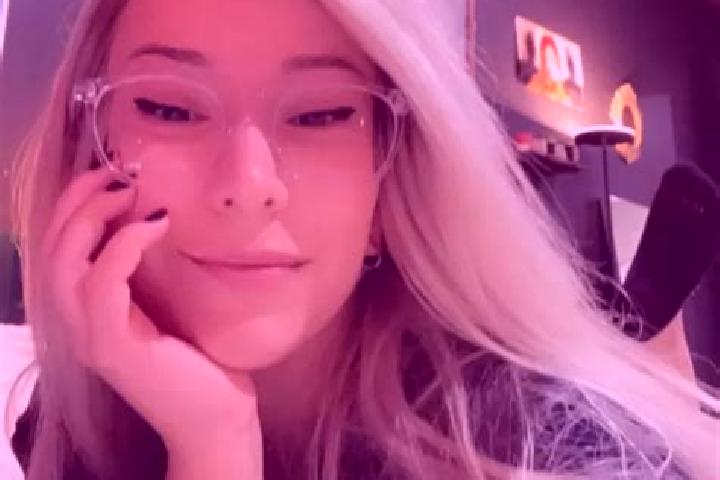 Naomi, 26, a blonde amber-eyed caribbean companion based in Saint-Lambert-de-Lauzon. Offering Dinner Date, Deep French Kissing, A-Level. Available for incall...