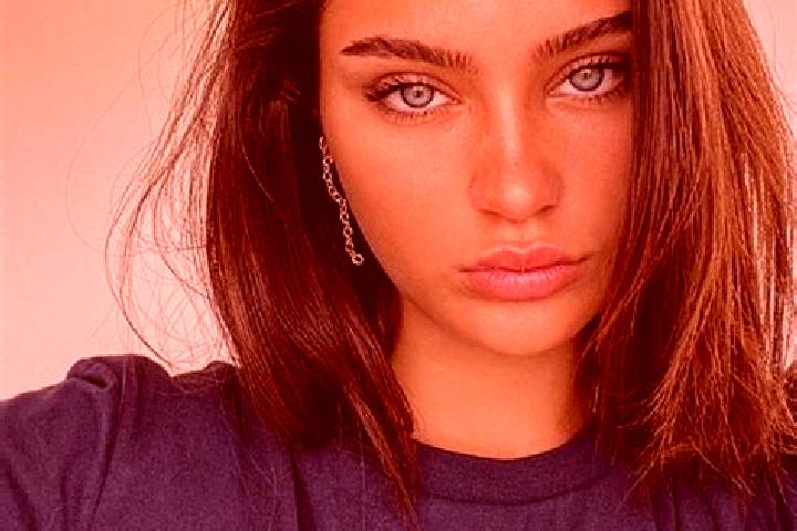 Naomi, 26, a brunette blue-eyed slavic companion based in Treggiaia. Offering Tantra, Girlfriend Experience, Erotic Massage, OWO. Available for incall and ou...