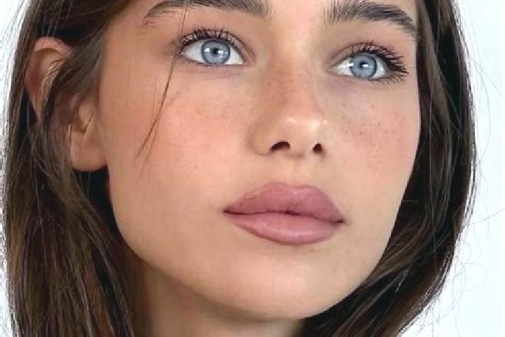 Naomi, 26, a brunette brown-eyed european companion based in Sukogunungkrajan. Offering Dinner Date, Erotic Massage, Massage. Available for incall and outcal...