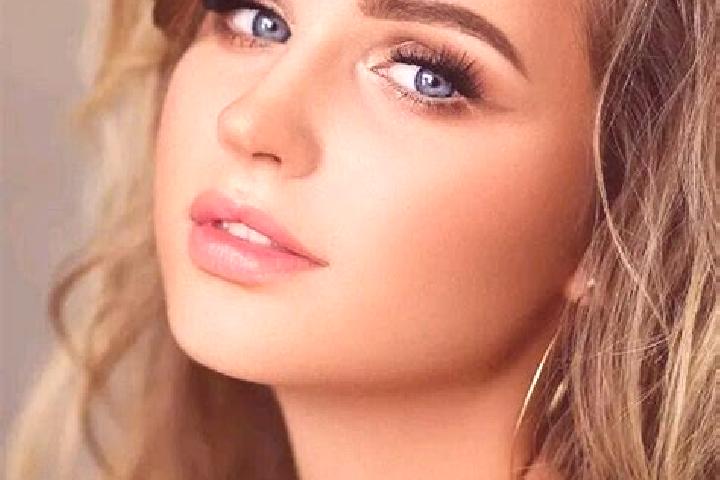 Naomi, 26, a dark blonde blue-eyed caribbean companion based in Erlenbach am Main. Offering Domination, Travel Companion, Deep French Kissing. Available for ...