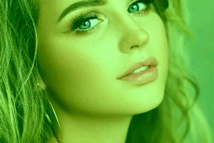Naomi, 26, a dark blonde blue-eyed caribbean companion based in Kalianyar Selatan. Offering BDSM, Deep French Kissing, Erotic Massage, Tantra, OWO. Available...