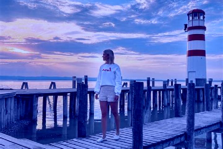 Naomi, 26 — Escort in Podersdorf am See, Austria