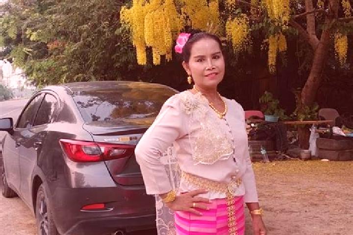 Naomi, 26 — Escort in Si Samrong, Thailand