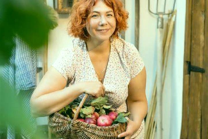 Naomi, 26 — Escort in Vorzel, Ukraine