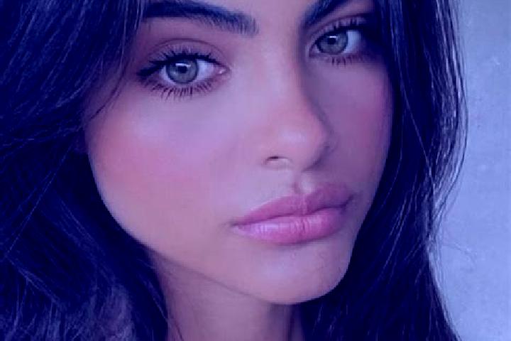 Naomi, 27, a auburn hazel-eyed latina companion based in Dalyellup. Offering A-Level, Travel Companion, Duos, OWO. Available for incall and outcall, overnigh...
