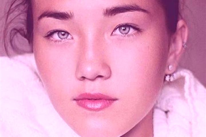 Naomi, 27, a brunette grey-eyed caucasian companion based in Tierras Peleadas (Tierras Amigas). Offering Erotic Massage, 69, GFE, OWO. Available for incall a...