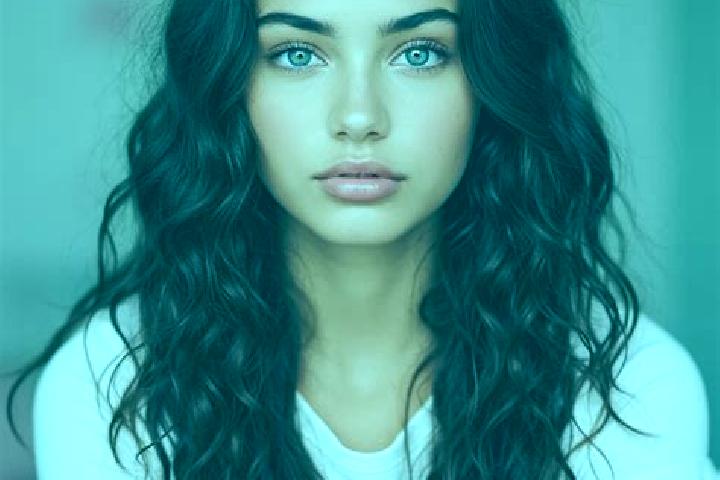 Naomi, 27, a brunette grey-eyed mediterranean companion based in Bedlington. Offering OWO, Travel Companion, Deep French Kissing, Striptease. Available for i...