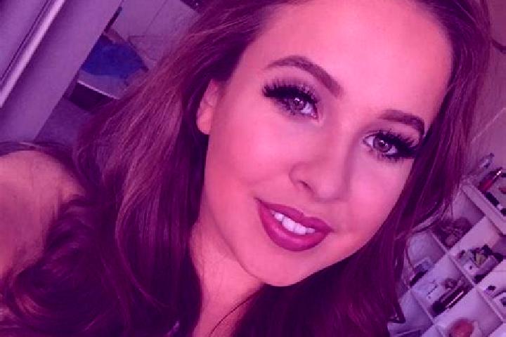 Naomi, 27, a chestnut brown-eyed slavic companion based in Charco Largo. Offering Duos, Dinner Date, GFE, CIM, Erotic Massage. Available for incall and outca...