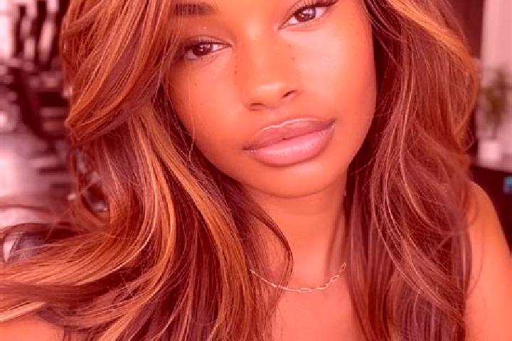 Naomi, 27, a dark blonde dark-eyed mixed companion based in Batie. Offering A-Level, CIM, Couples. Available for incall and outcall, day and evening dates.
