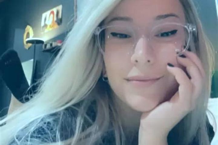 Naomi, 27, a platinum blonde grey-eyed mixed companion based in Sint-Maria-Oudenhove. Offering Dinner Date, Overnight, OWO. Available for incall and outcall,...