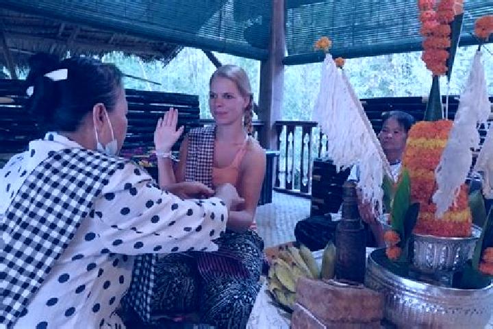 Naomi, 27 — Escort in Ban Nasang, Laos