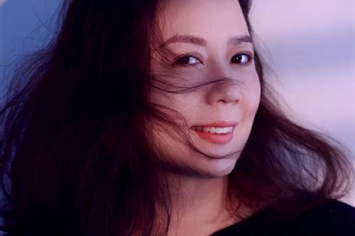 Naomi, 27 — Escort in Hatu Buh, China