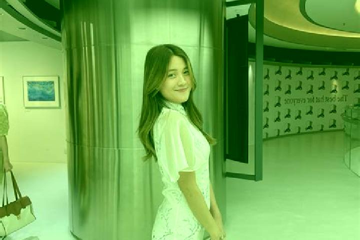 Naomi, 27 — Escort in Kelod, Indonesia