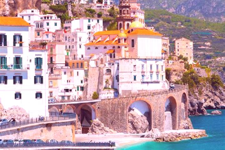 Naomi, 27 — Escort in Monselice, Italy