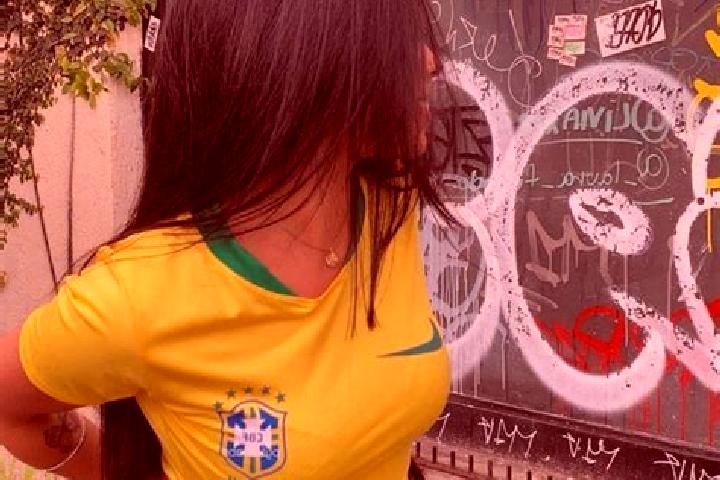 Naomi, 27 — Escort in Salto, Brazil