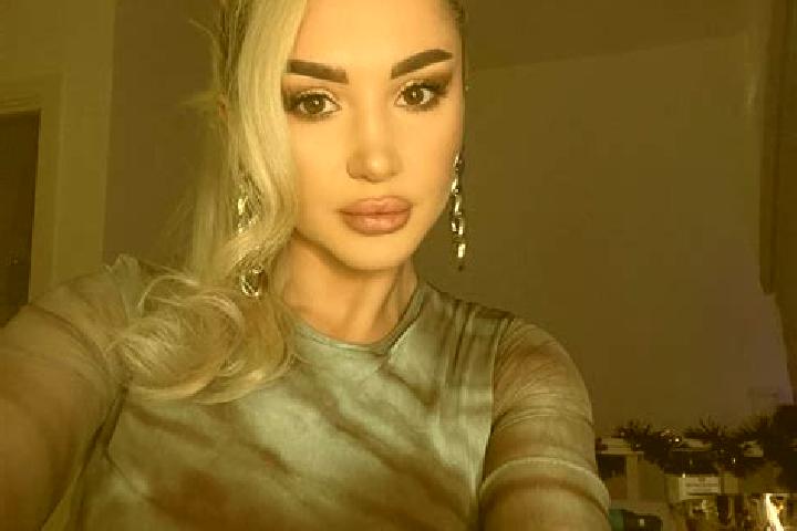 Naomi, 28, a blonde grey-eyed asian companion based in Greggio. Offering OWO, Roleplay, Prostate Massage, Overnight, BDSM. Available for incall and outcall, ...