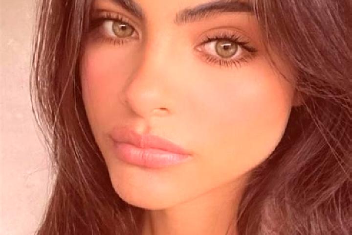 Naomi, 28, a brunette green-eyed caucasian companion based in Tayuan. Offering Erotic Massage, Domination, CIM, Massage, Overnight. Available for incall and ...