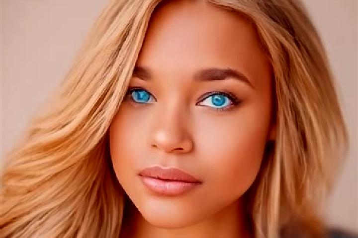Naomi, 28, a dark blonde blue-eyed latina companion based in Chambara. Offering Travel Companion, Party Girl, Deep French Kissing, Erotic Massage, Dinner Dat...