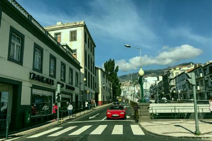 Naomi, 28 — Escort in Avintes, Portugal