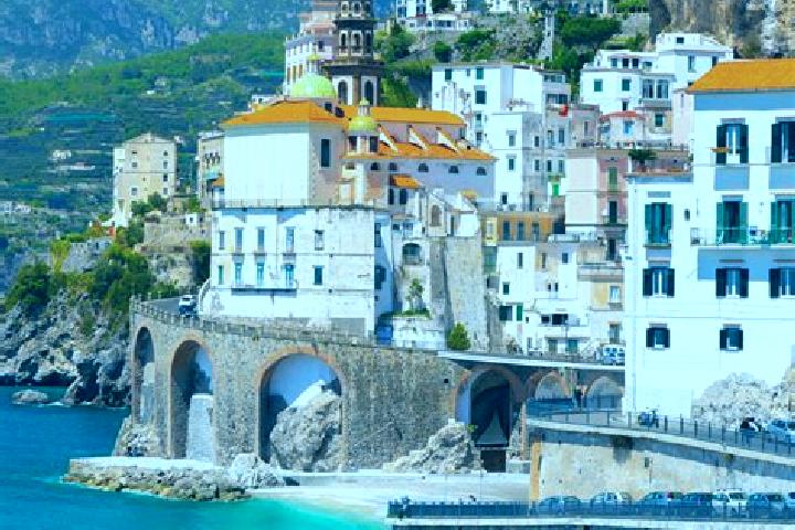 Naomi, 28 — Escort in Campiano, Italy